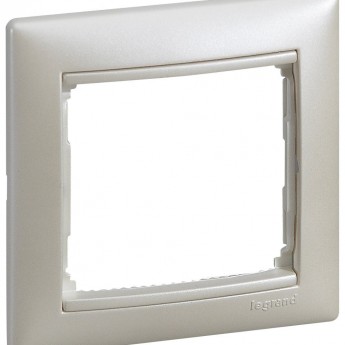 Рамка LEGRAND Valena 1 пост жемчужный Рамка LEGRAND Valena 1 пост жемчужный
